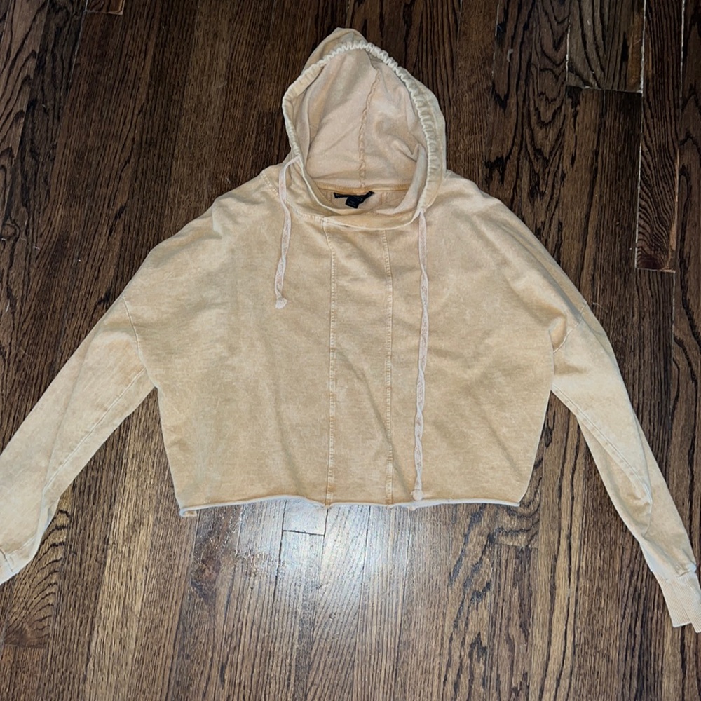 Yellow long sleeve with hood / sweatshirt